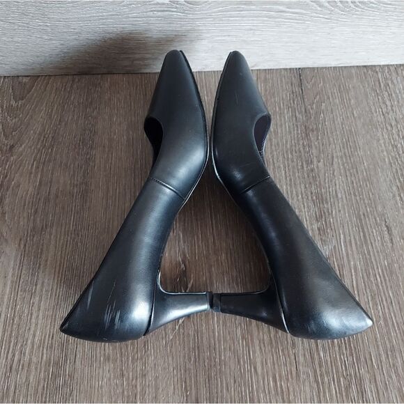 Easy Street Pointe Pump Black Faux Leather Size 7W - Picture 5 of 10